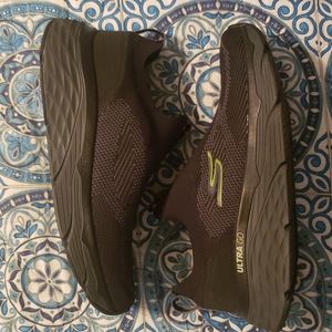NWOT Mens Sketchers Performance Air Cooled Goga Mat size 10.5